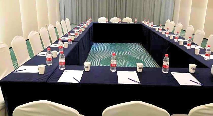 Holiday Inn Express Linyi West By IHG