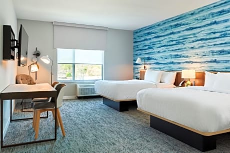 Studio with Two Queen Beds - Hearing Accessible