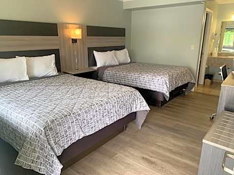 Two Queen Beds