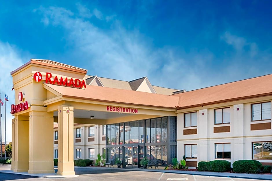 Ramada by Wyndham Tuscaloosa