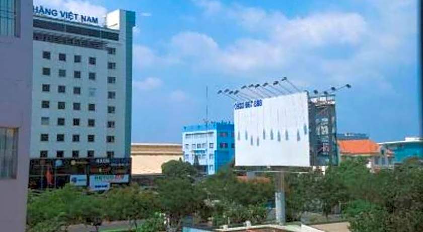 White Diamond Airport Hotel 