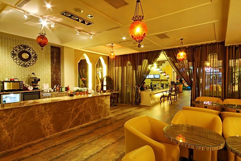 Moroccan Holiday Suite