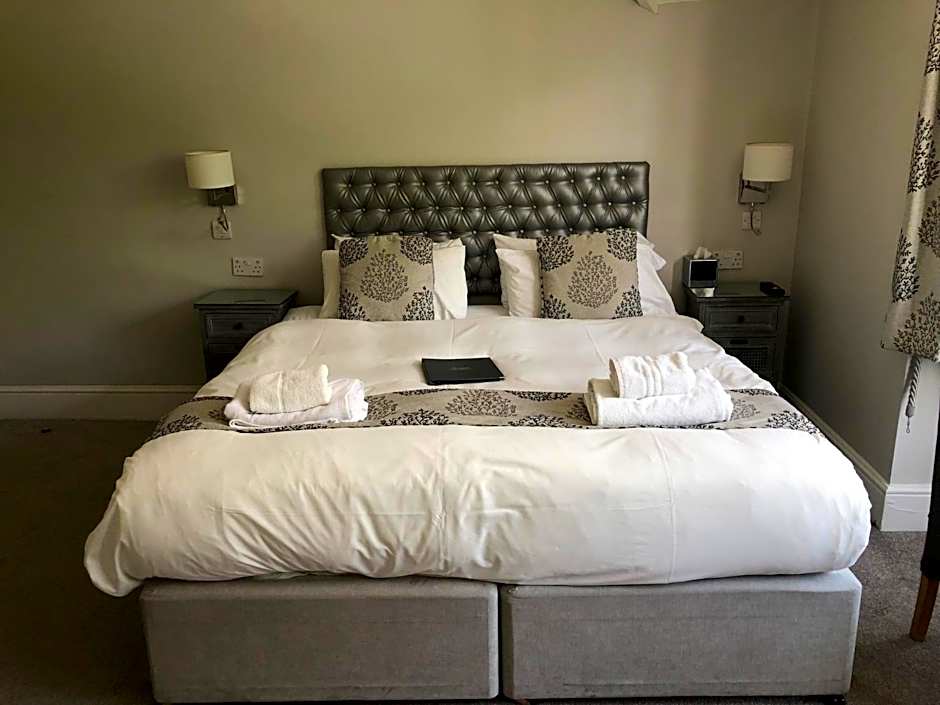 The Maple Manor Hotel