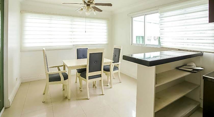 Hotel Euroasia by Bluebookers