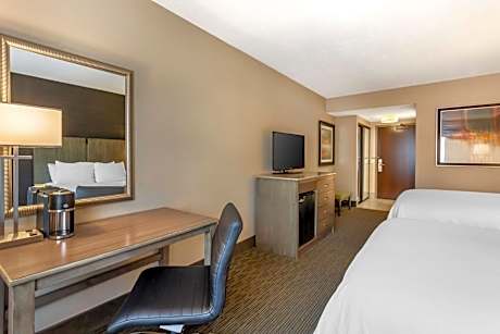 Queen Room with Two Queen Beds and Balcony - Non-Smoking