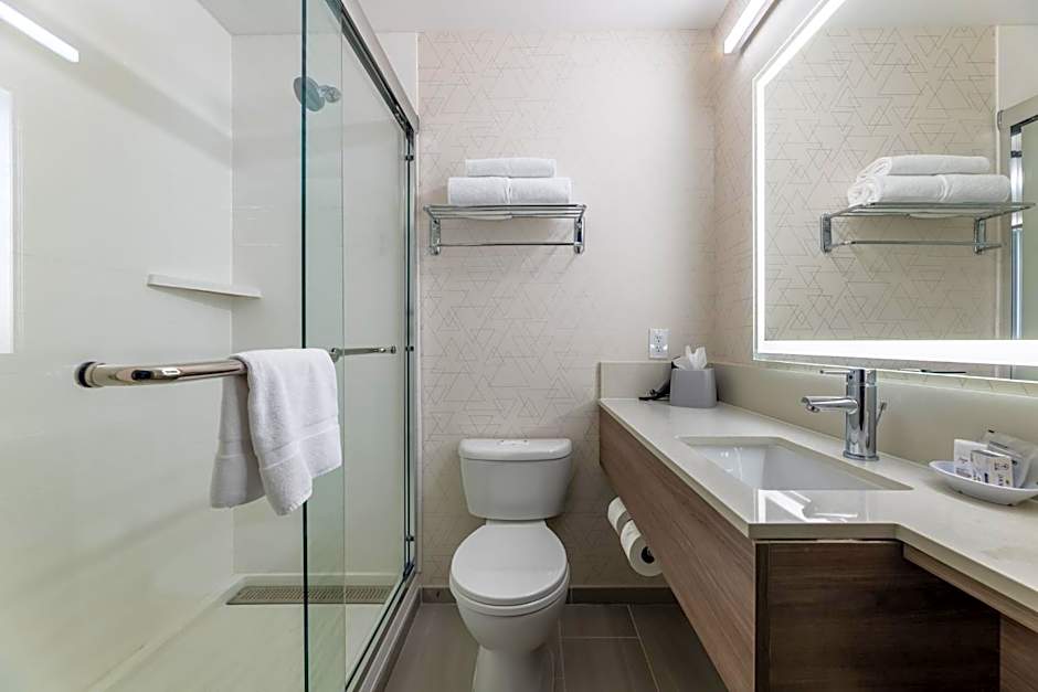 Holiday Inn Express Van Nuys By IHG