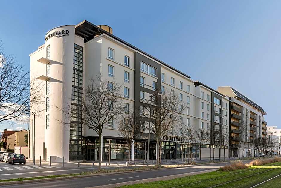 Courtyard by Marriott Paris La Defense West - Colombes