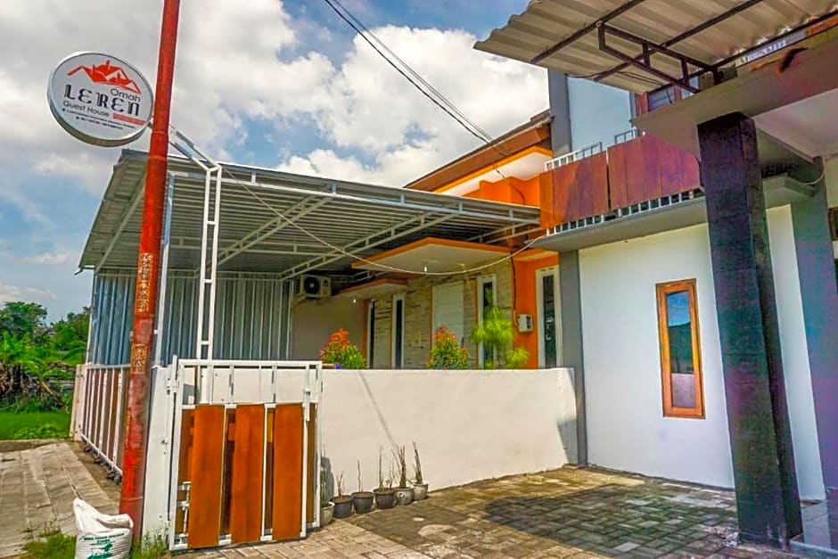 Omah Leren Mitra RedDoorz near Gembiraloka Zoo Yogyakarta