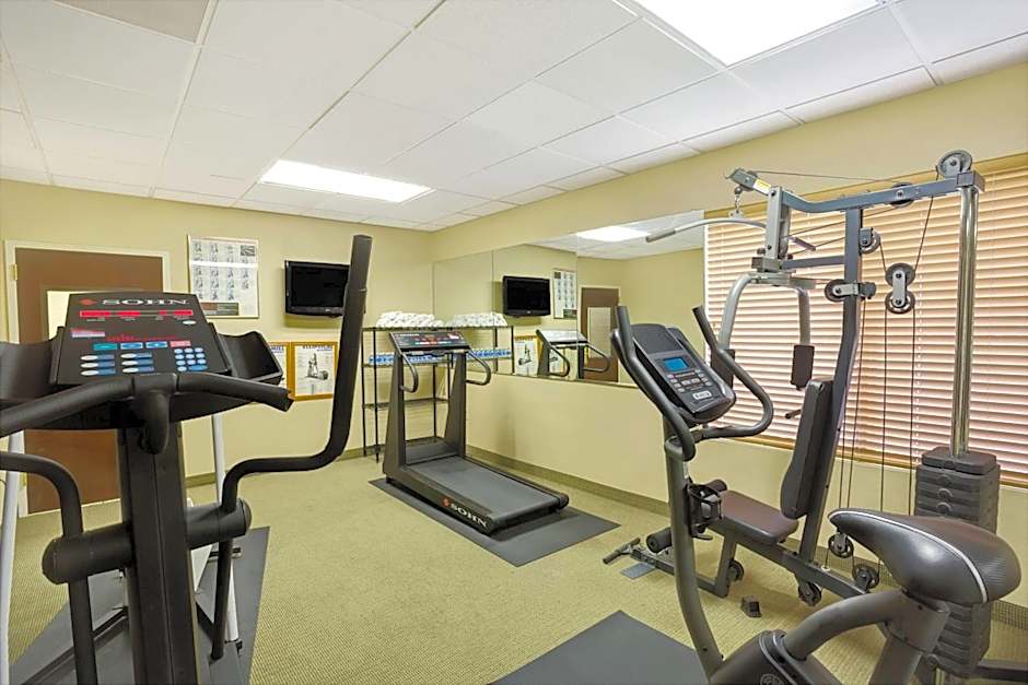 Wingate by Wyndham Raleigh Durham / Airport