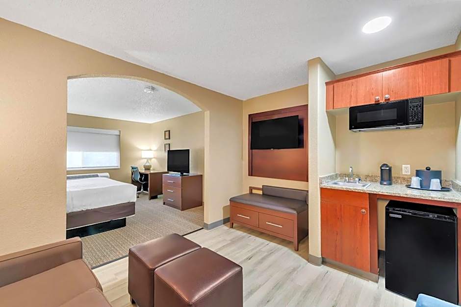 Comfort Suites Lakewood - Denver