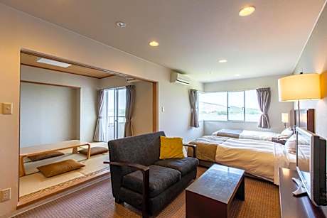 Room with Tatami Area
