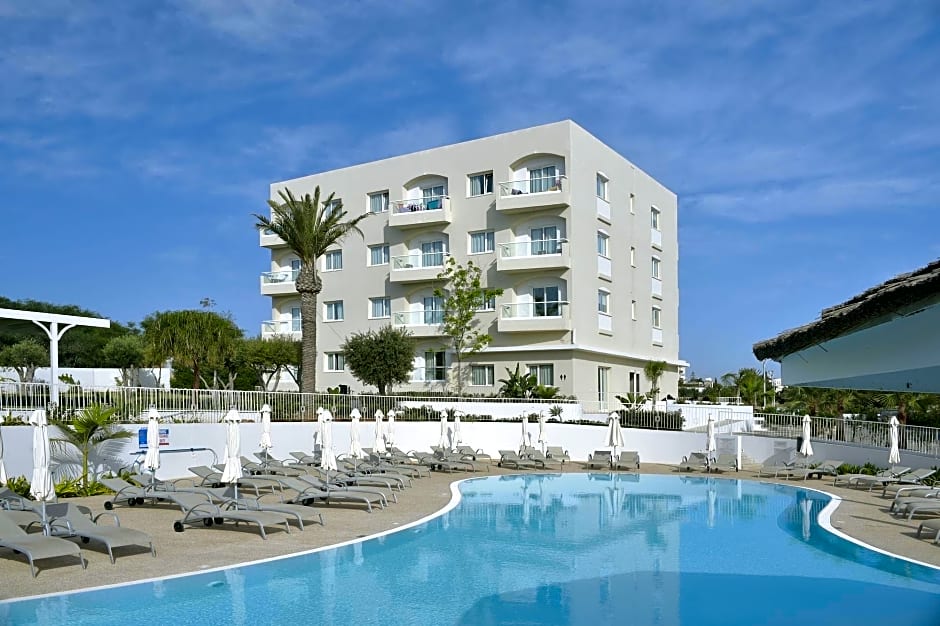 Sunrise Gardens Aparthotel