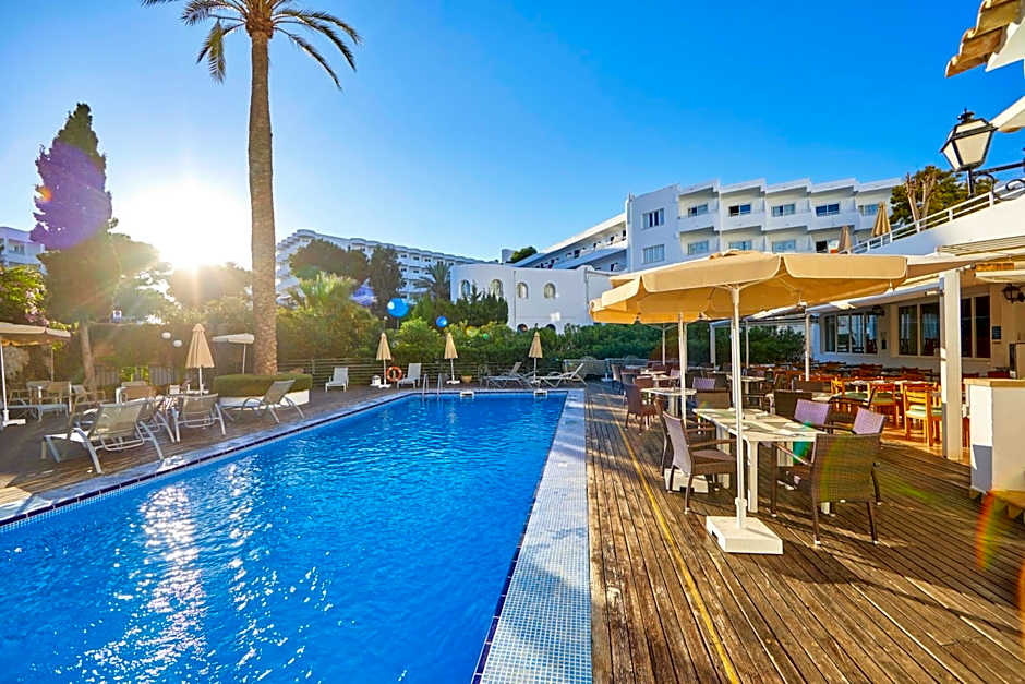 Gavimar Cala Gran Hotel and Apartments
