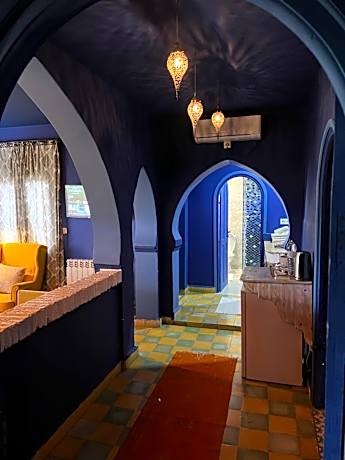 Deluxe Suite with River, Mountain and City View
