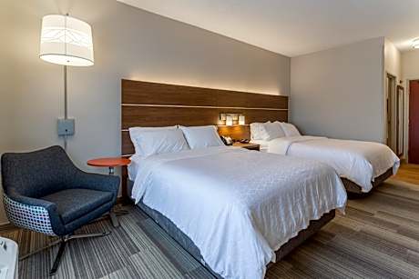Standard Room with Two Queen Beds
