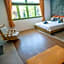 Tonmai Suites