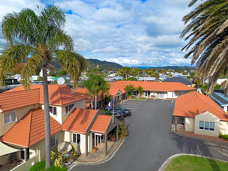 Pacific Coast Motor Lodge