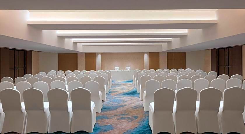Le Meridien Surat