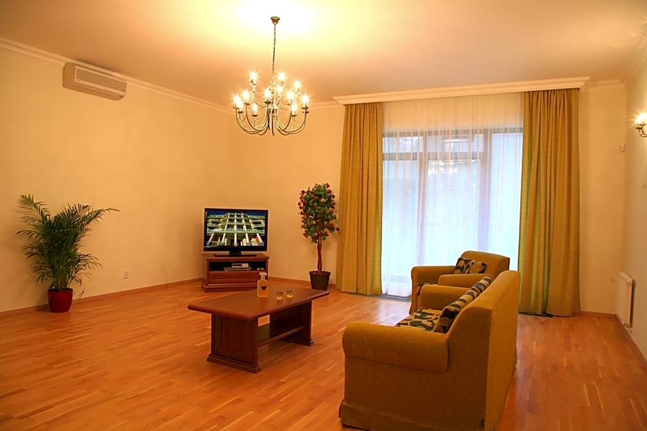 Slunecni Lazne Apartments