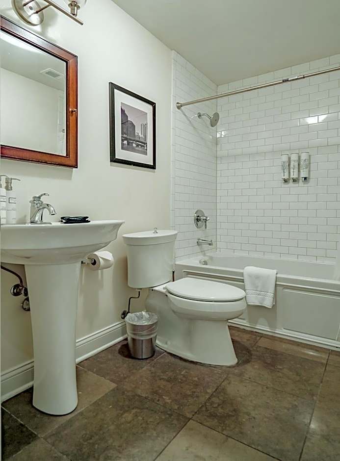 The Guesthouse Hotel