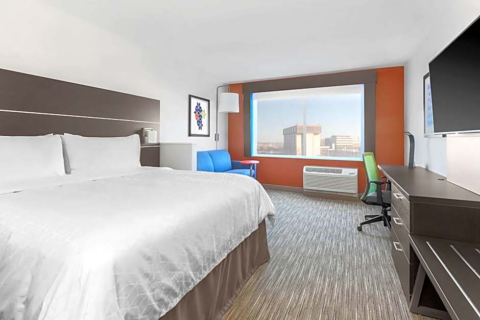 Holiday Inn Express & Suites Chicago OHare Airport, an IHG Hotel By IHG
