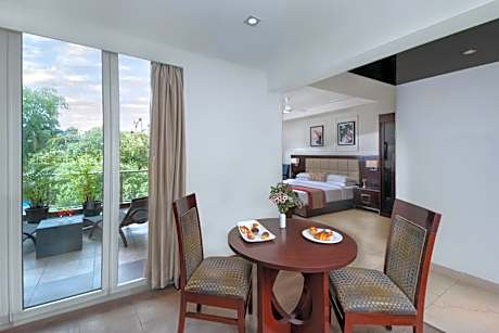 Suite - 20% off on F&B and Spa, 10% discount on two way airport transfers
