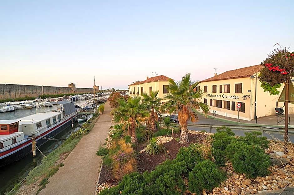 Hôtel La Maison des Croisades - Au pied des Remparts