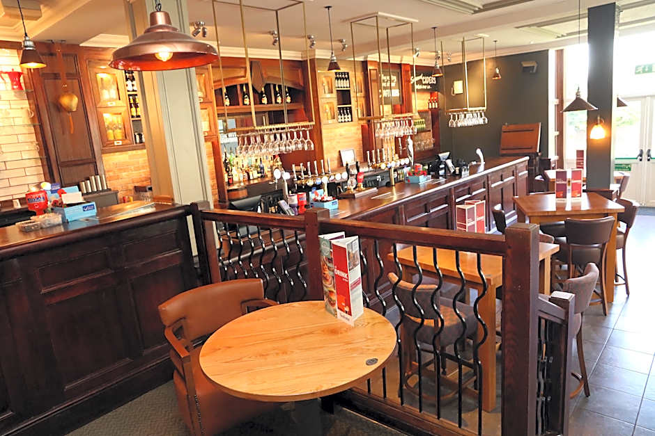 Premier Inn London Croydon South (A212)