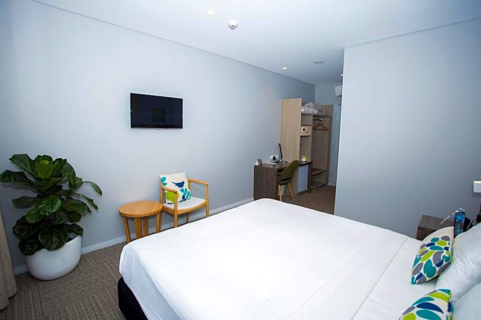 Ibis Styles The Entrance