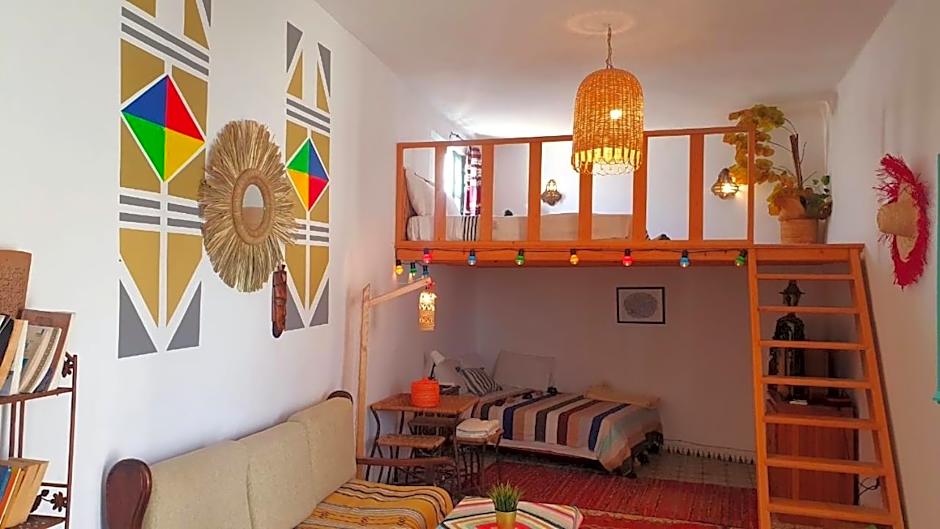 Art Riad Au Bord De La Mer