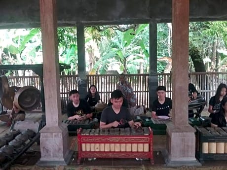 Homestay Joglo Sudiatmojo