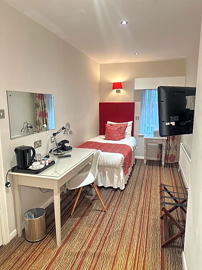 The Casa Hotel and Marco Pierre White Restaurant - Camberley West