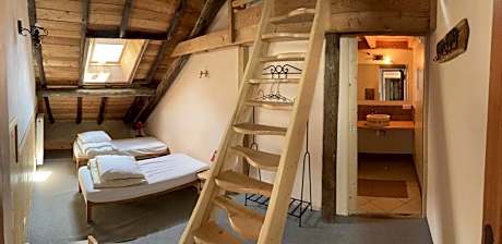 Quadruple Room with Private Bathroom