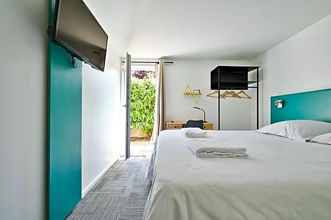 Photo 1 of 4 of Double Room with Private Bathroom