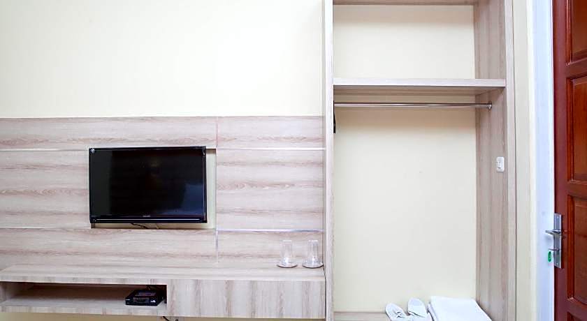 RedDoorz Plus near Pasundan University