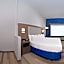 Holiday Inn Express & Suites Houston E - Pasadena By IHG
