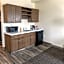 Cobblestone Inn and Suites Sheldon