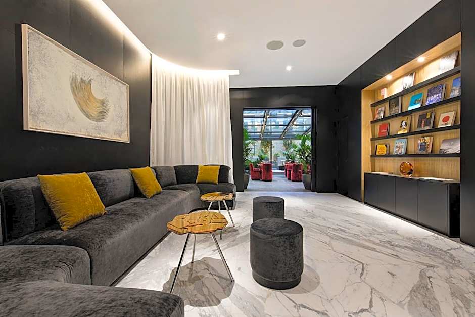 The Pavilions Madrid Hotel