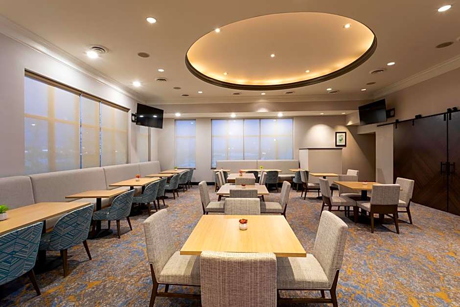 Holiday Inn Hotel & Suites Maple Grove Northwest Minneapolis-Arbor Lakes By IHG