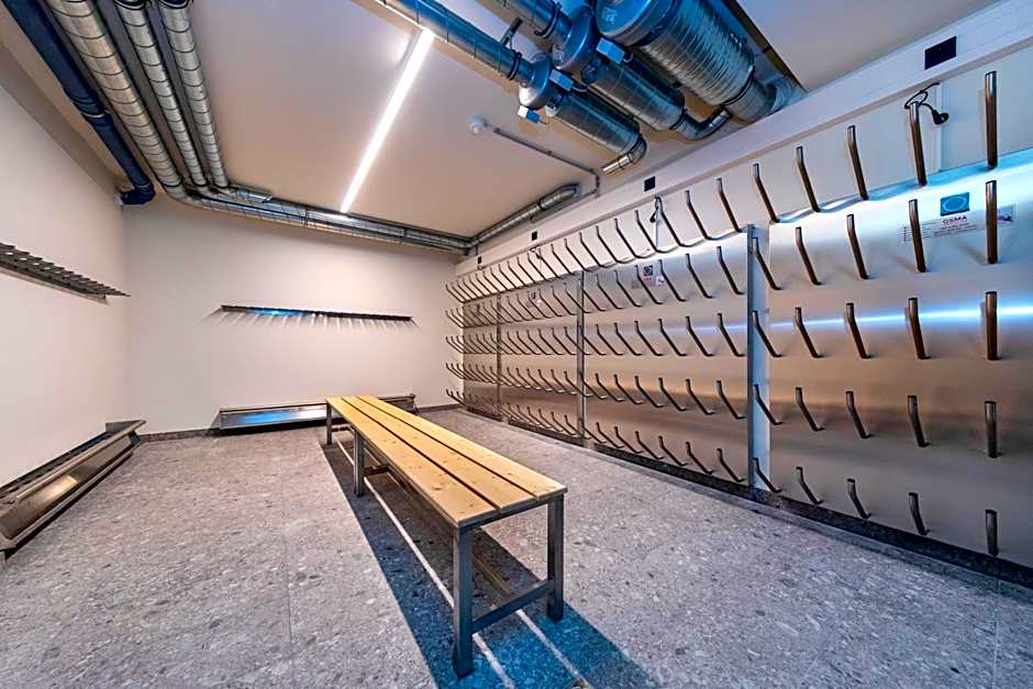 Emma Deluxe Aparthotel direkt beim Skibus ganzjährig beheizter Außenpool