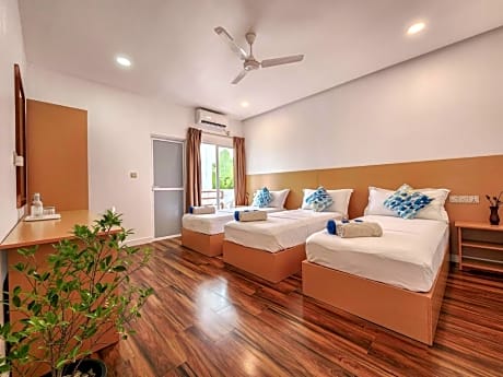 Triple Room with Balcony