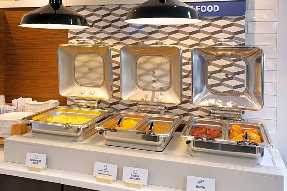 Holiday Inn Express Monterey - Cannery Row By IHG