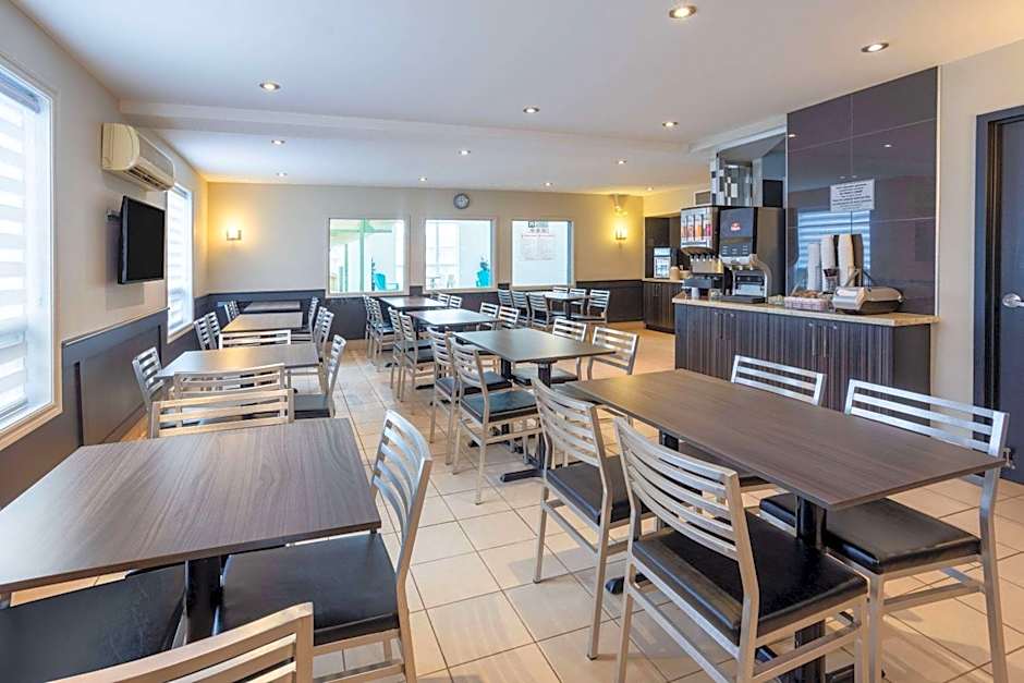 Super 8 by Wyndham Quebec City