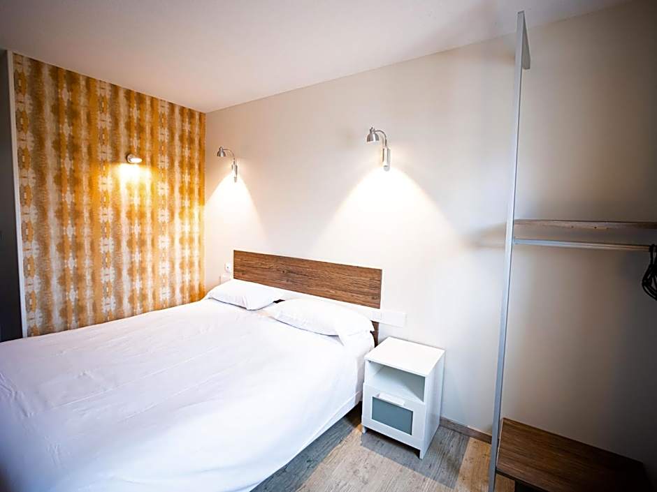 Hotel Grand Cap Rooftop Pool