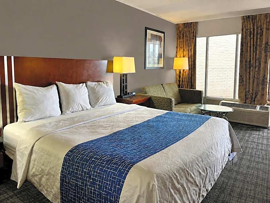 Travelodge by Wyndham Seymour