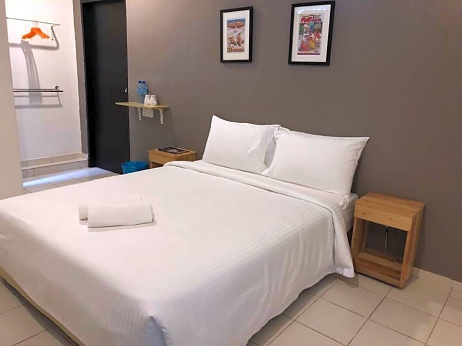 1108 Hotel Sungkai