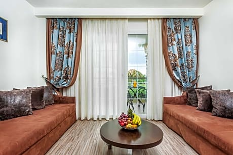 Family Room Side Sea View