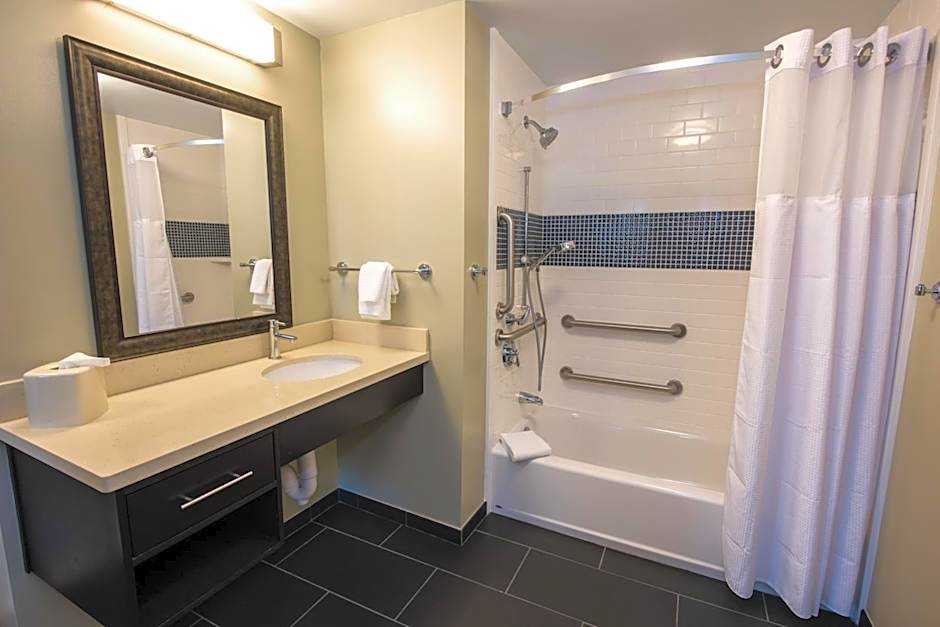 Staybridge Suites Albany Wolf Rd - Colonie Center by IHG