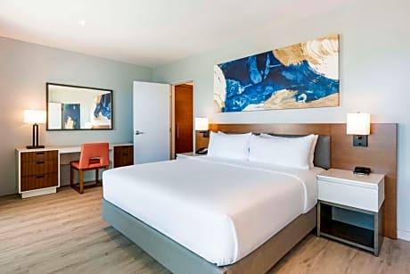 One-Bedroom Grand Pergola Suite with Ocean View