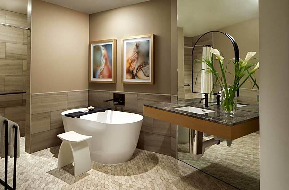 InterContinental Seattle Bellevue, by IHG